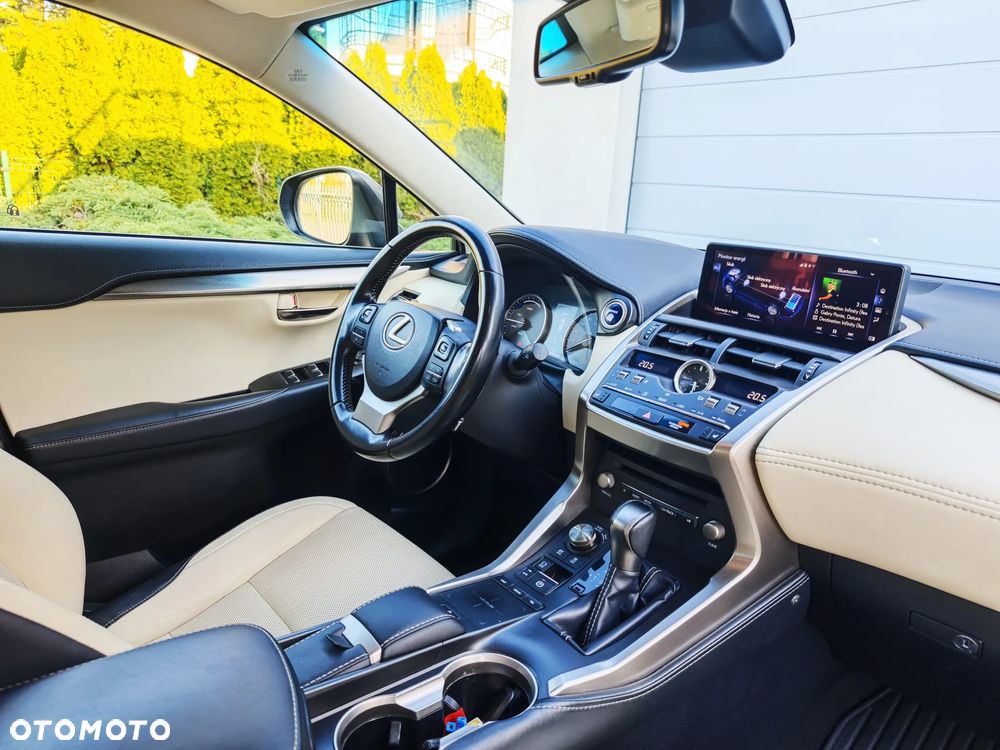 Lexus NX 300h Prestige AWD - 17