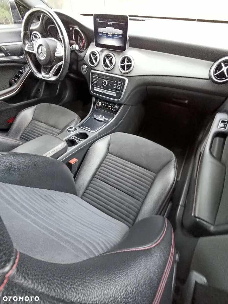 Mercedes-Benz CLA 200 (CDI) d 7G-DCT AMG Line - 32
