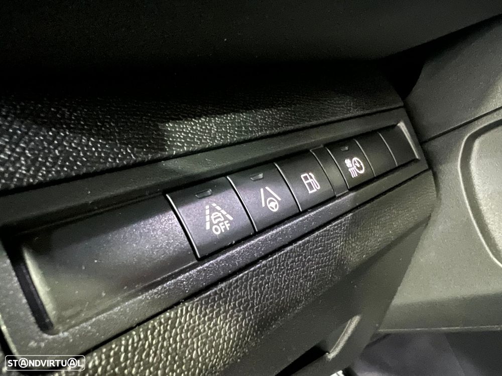 Peugeot 3008 1.6 Hybrid GT Pack e-EAT8 - 31