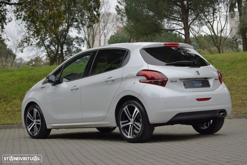 Peugeot 208 1.2 PureTech GT Line - 2