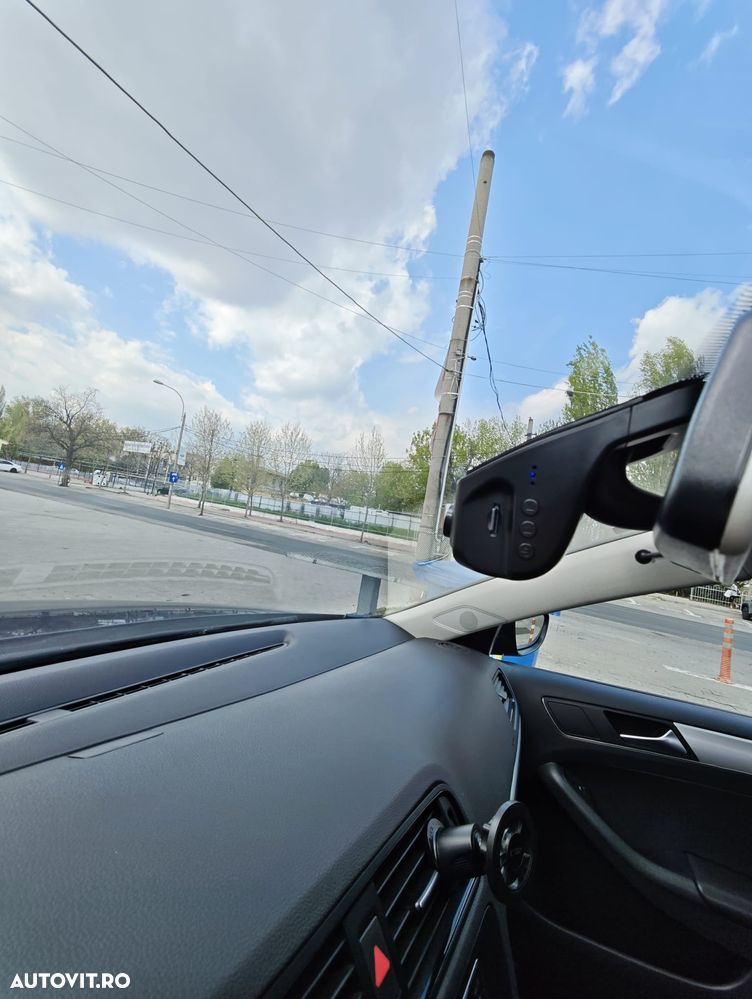 Volkswagen Jetta - 22