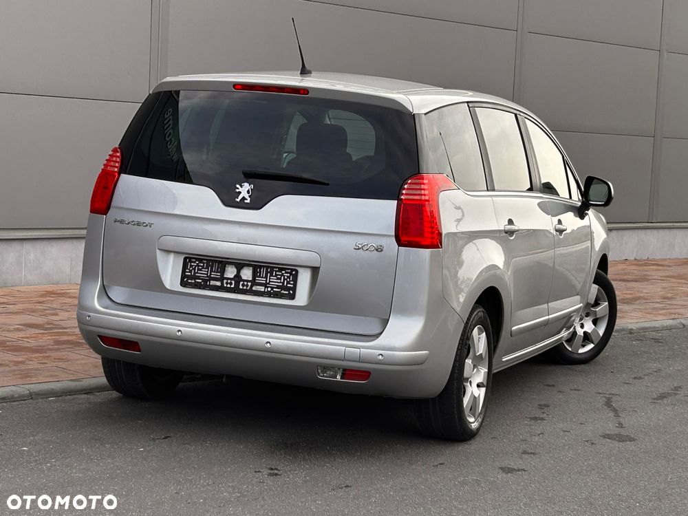 Peugeot 5008 HDI FAP 150 Family Plus - 19