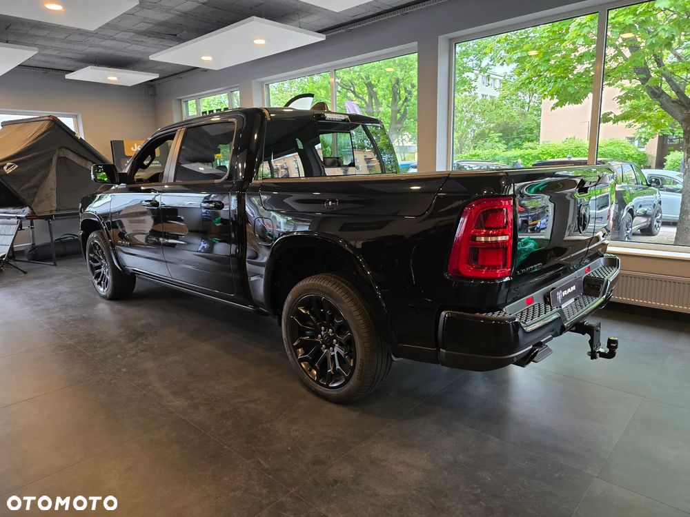 RAM 1500 - 12