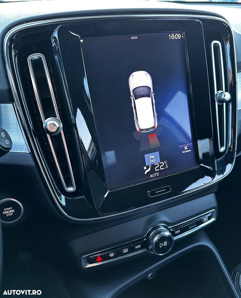 Volvo XC 40 D3 AWD Momentum - 27