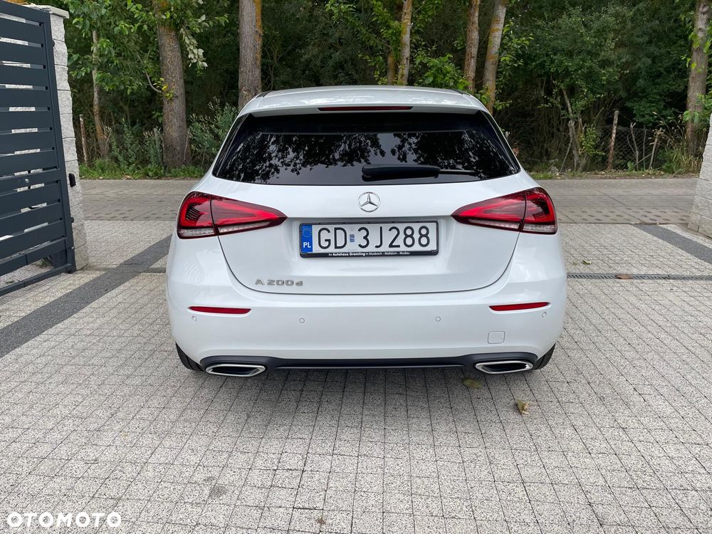 Mercedes-Benz Klasa A 200 d Progressive 8G-DCT - 4