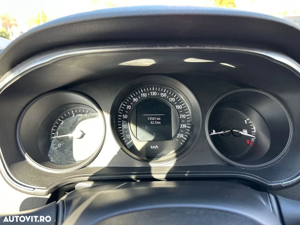 Renault Megane ENERGY TCe 100 EXPERIENCE - 11