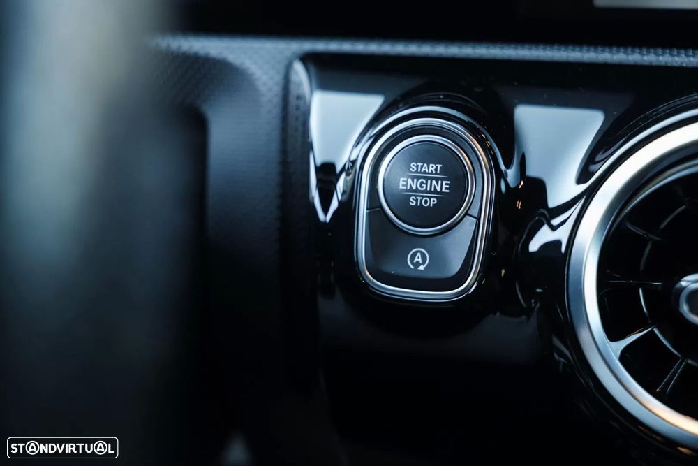 Mercedes-Benz A 160 AMG Line - 16