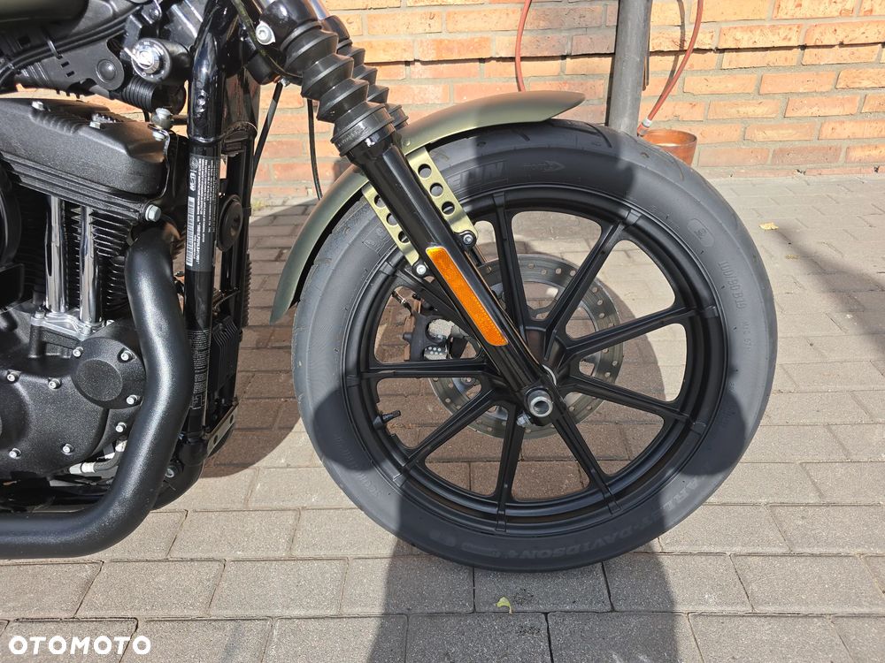 Harley-Davidson Sportster Iron 1200 - 3