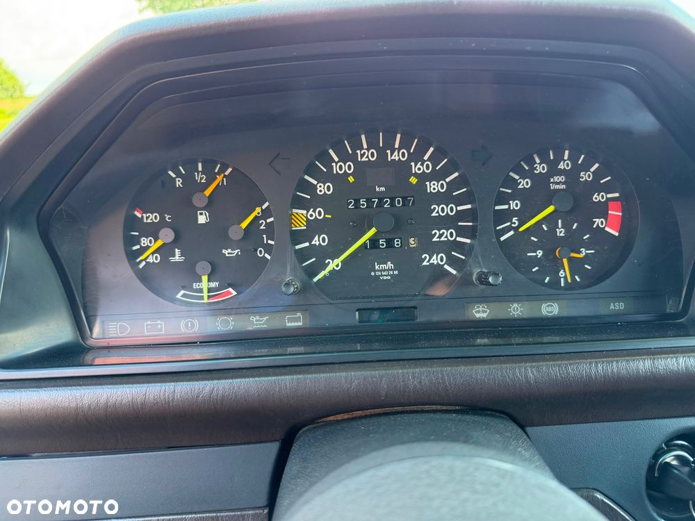 Mercedes-Benz W124 (1984-1993) - 17