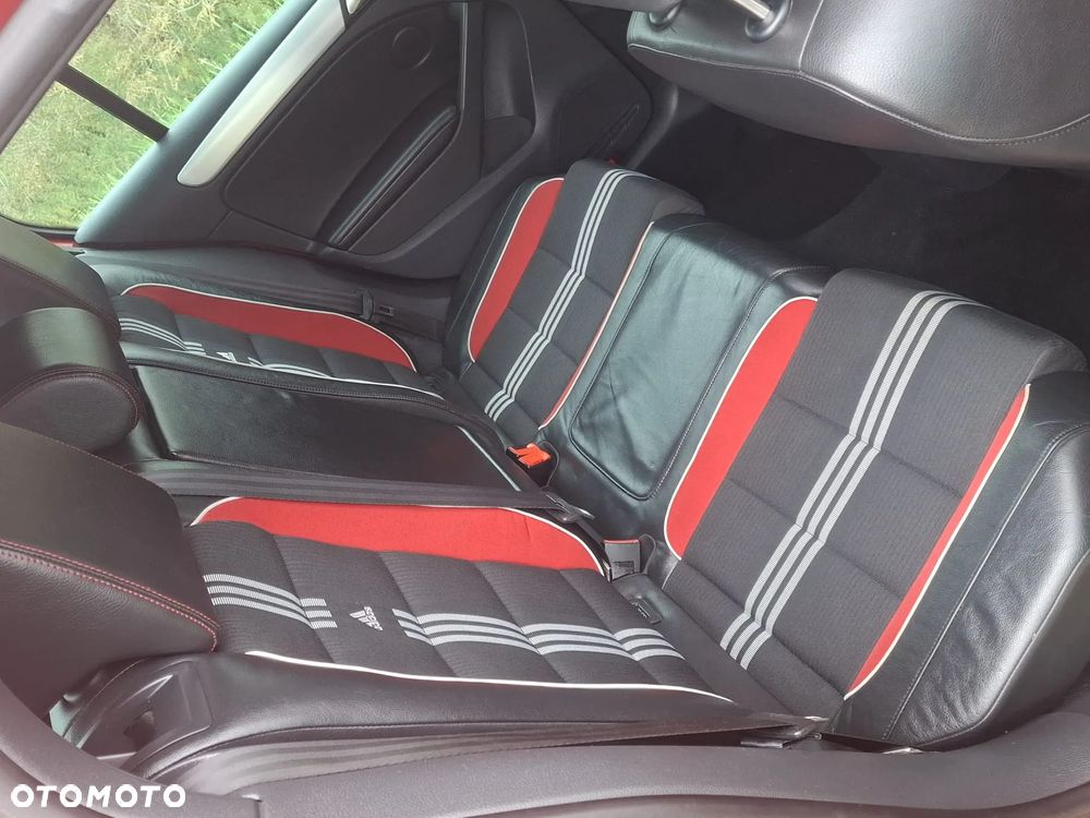 Volkswagen Golf 2.0 GTI DSG adidas - 38