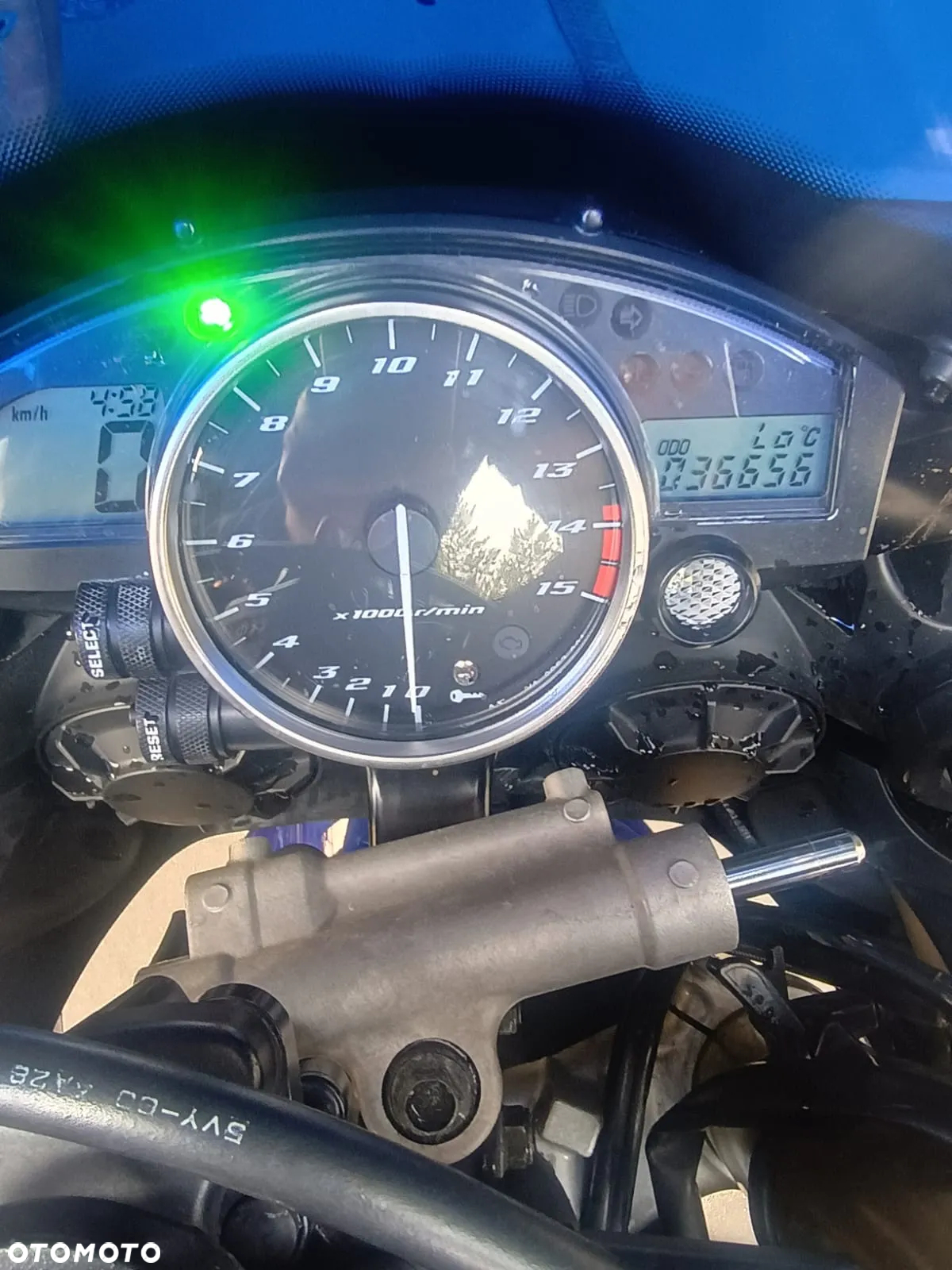 Yamaha R1 - 7