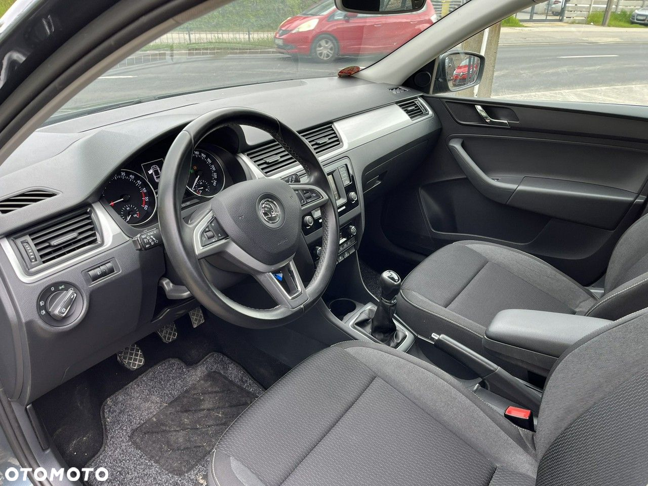 Skoda RAPID - 18