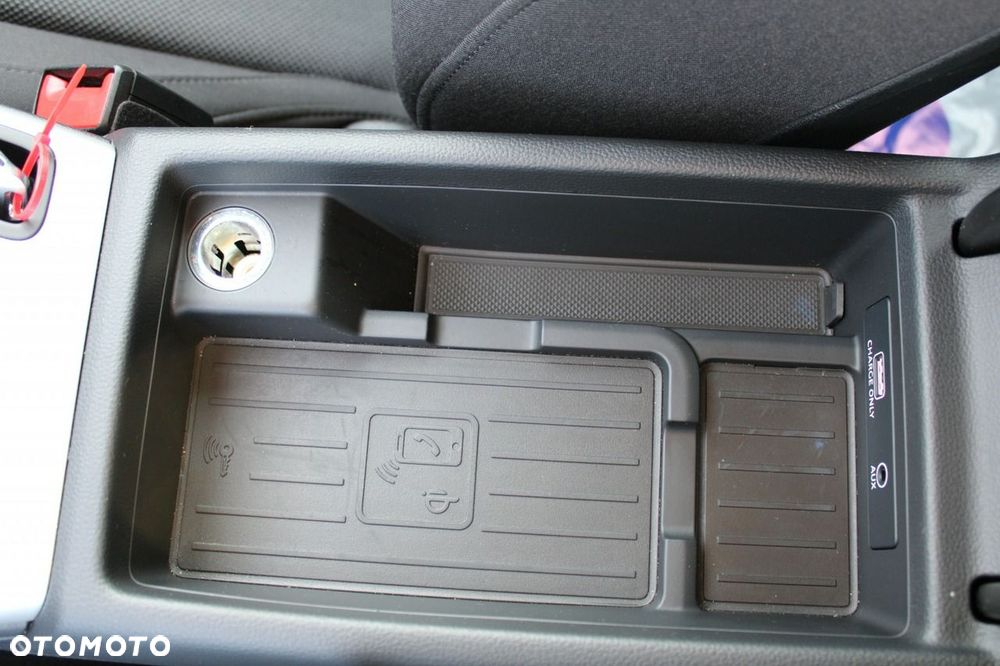 Audi A4 Limousine - 33
