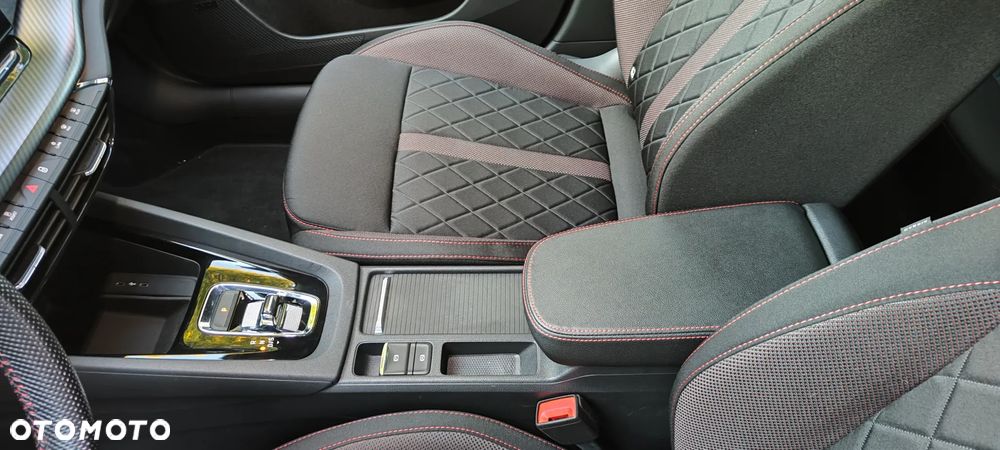 Skoda Octavia 2.0 TSI DSG RS Plus - 17