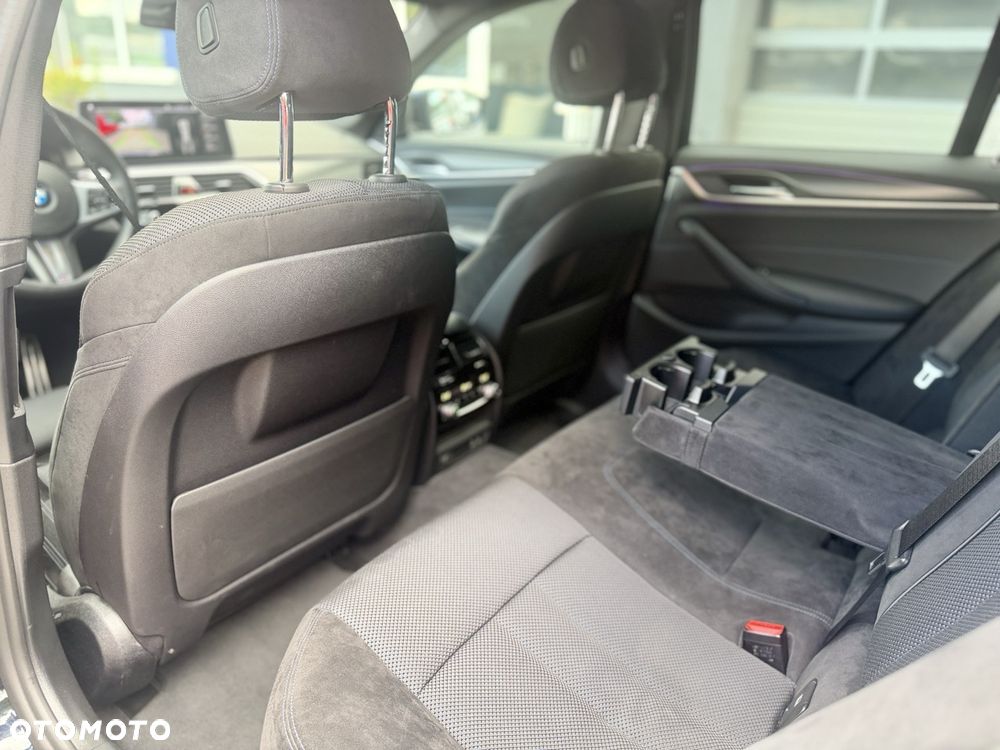 BMW Seria 5 520d xDrive M Sport Edition - 23