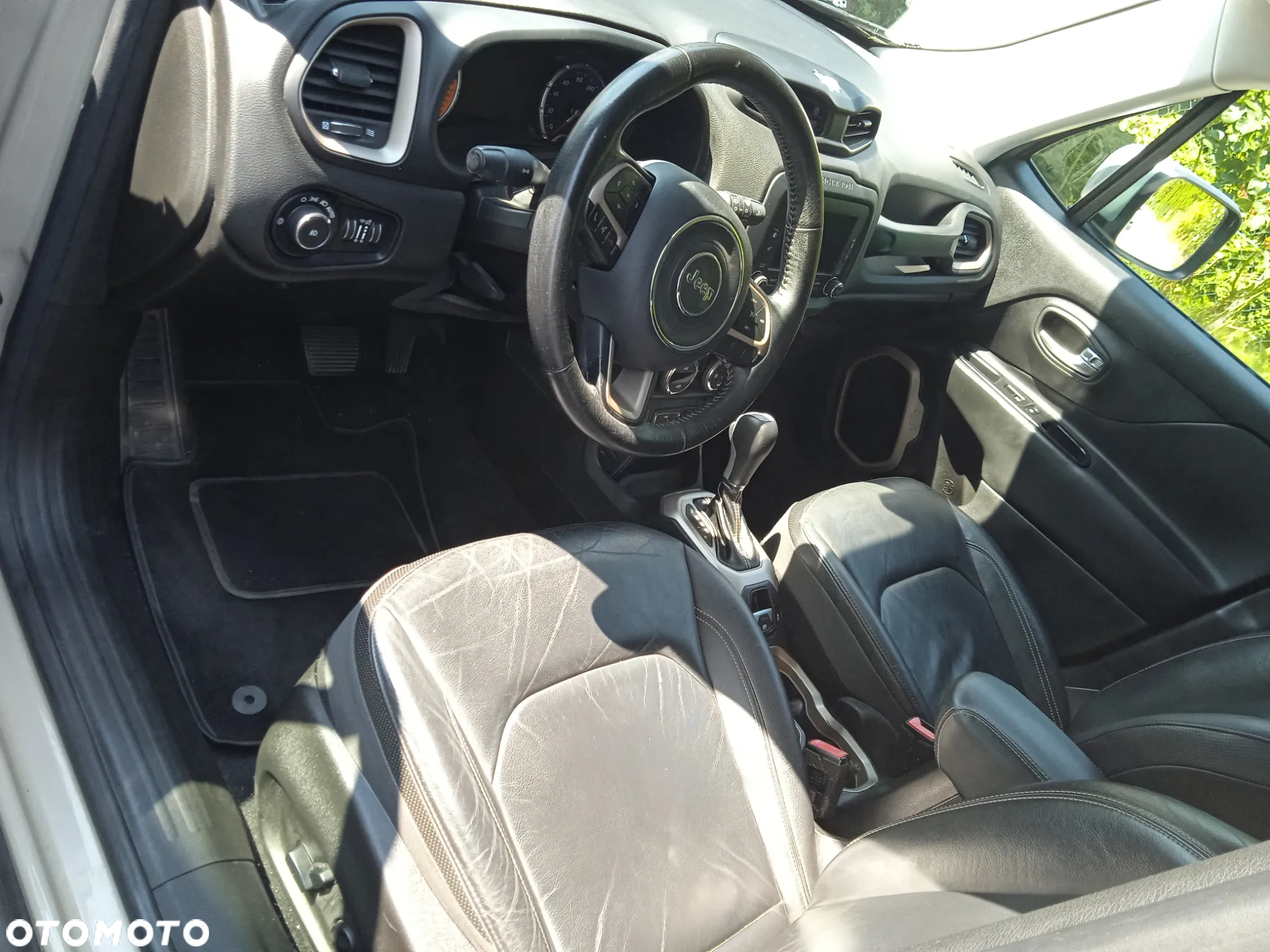Jeep Renegade - 13