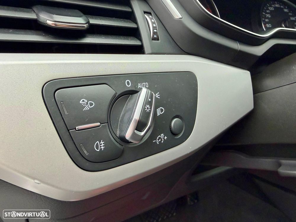 Audi A4 Avant 35 TDI S tronic - 12