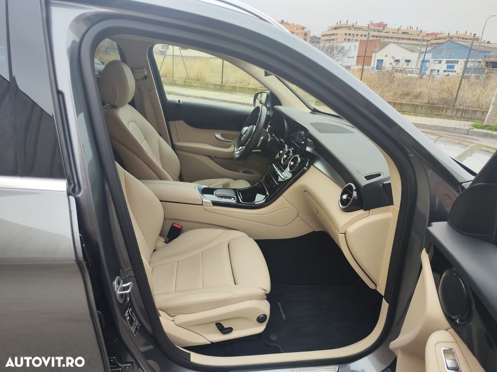 Mercedes-Benz GLC 220 d 4MATIC 9G-TRONIC AMG Line - 28