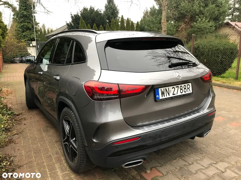 Mercedes-Benz GLA 180 d AMG Line - 4