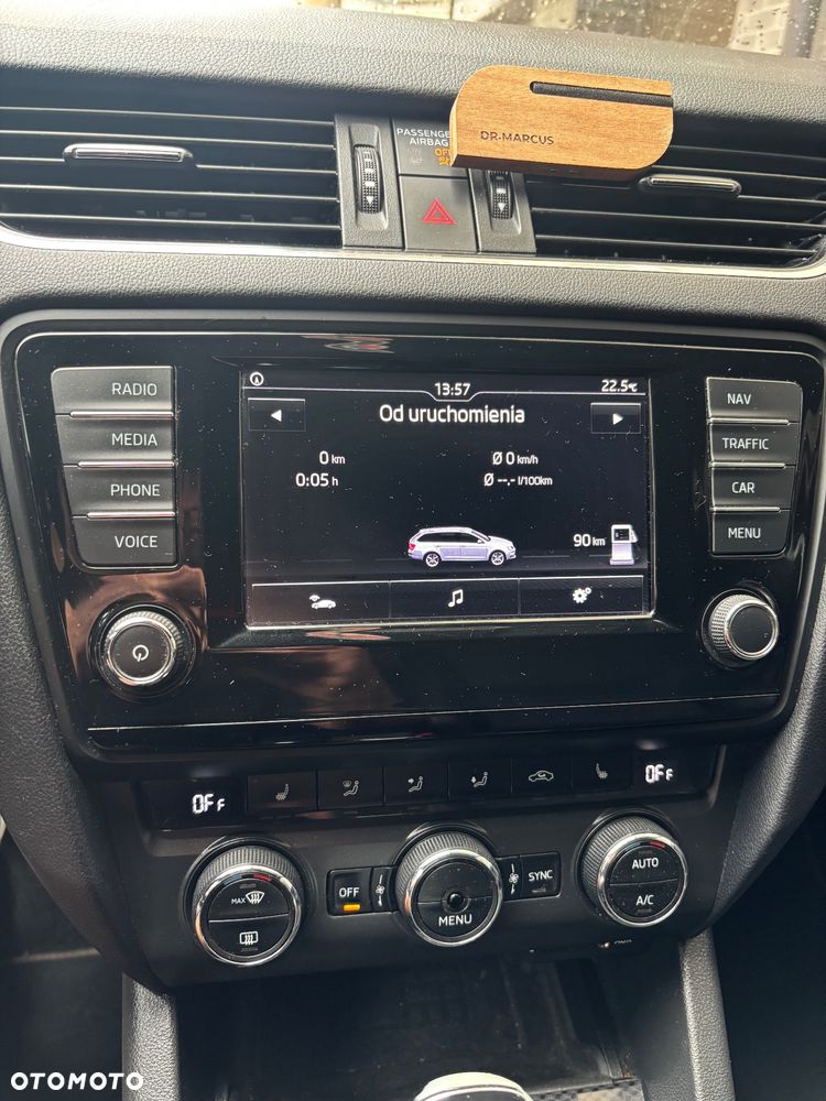 Skoda Octavia 2.0 TDI DSG RS - 12