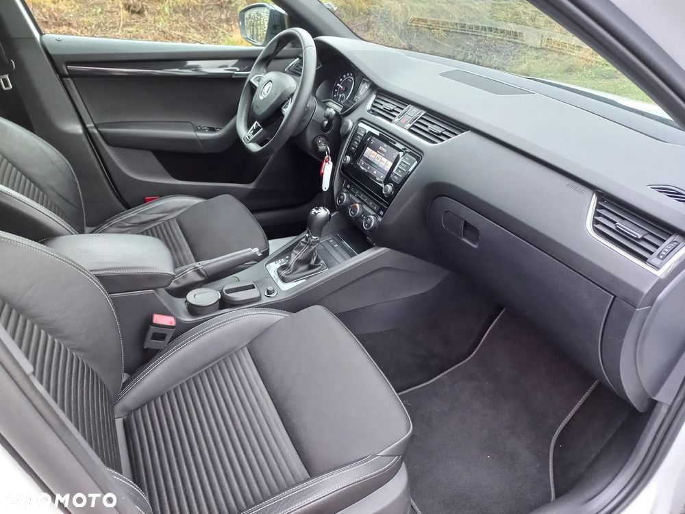 Skoda Octavia 2.0 TDI RS DSG - 10