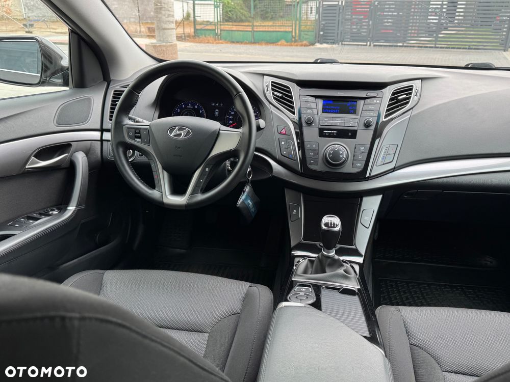 Hyundai i40 Kombi 1.6 Trend - 28