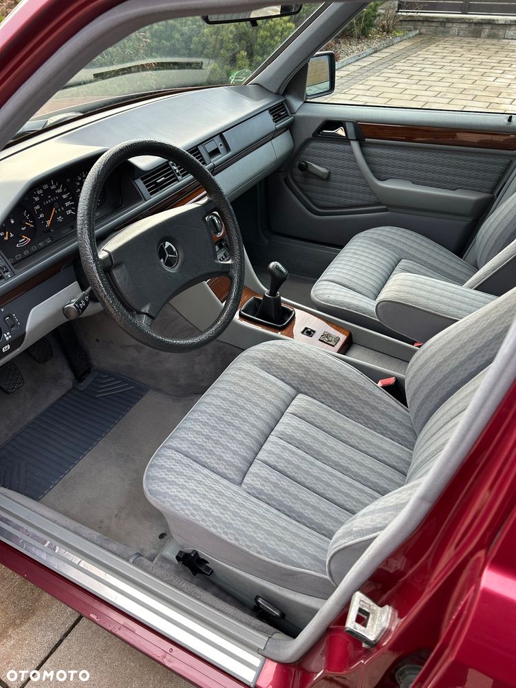 Mercedes-Benz W124 (1984-1993) - 14