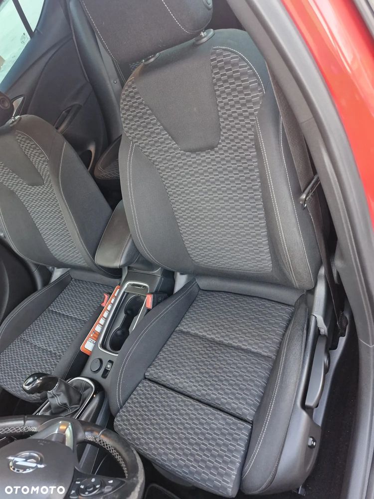 Opel Astra 1.4 T Dynamic S&S - 21