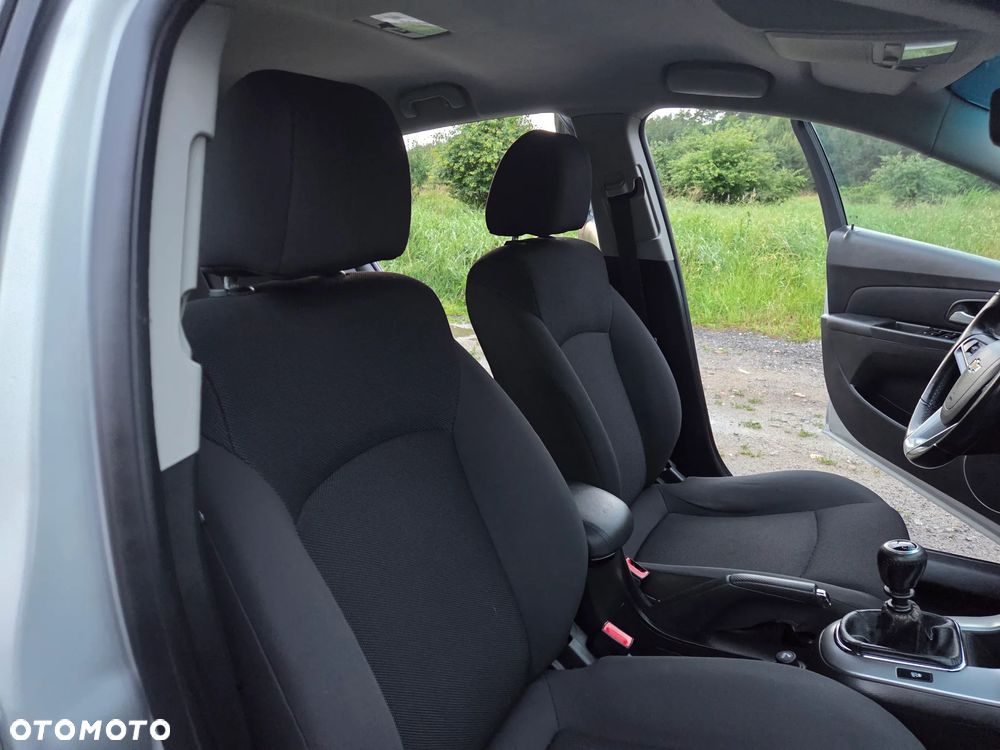 Chevrolet Cruze 1.6 - 21