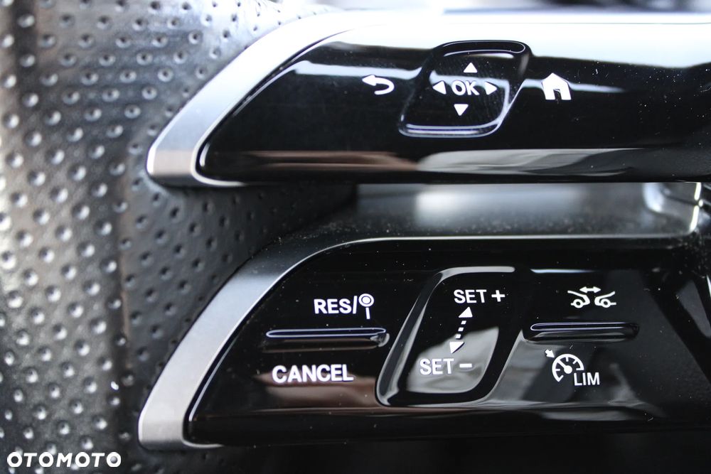 Mercedes-Benz GLB 220 mHEV 4-Matic AMG Line 8G-DCT - 26