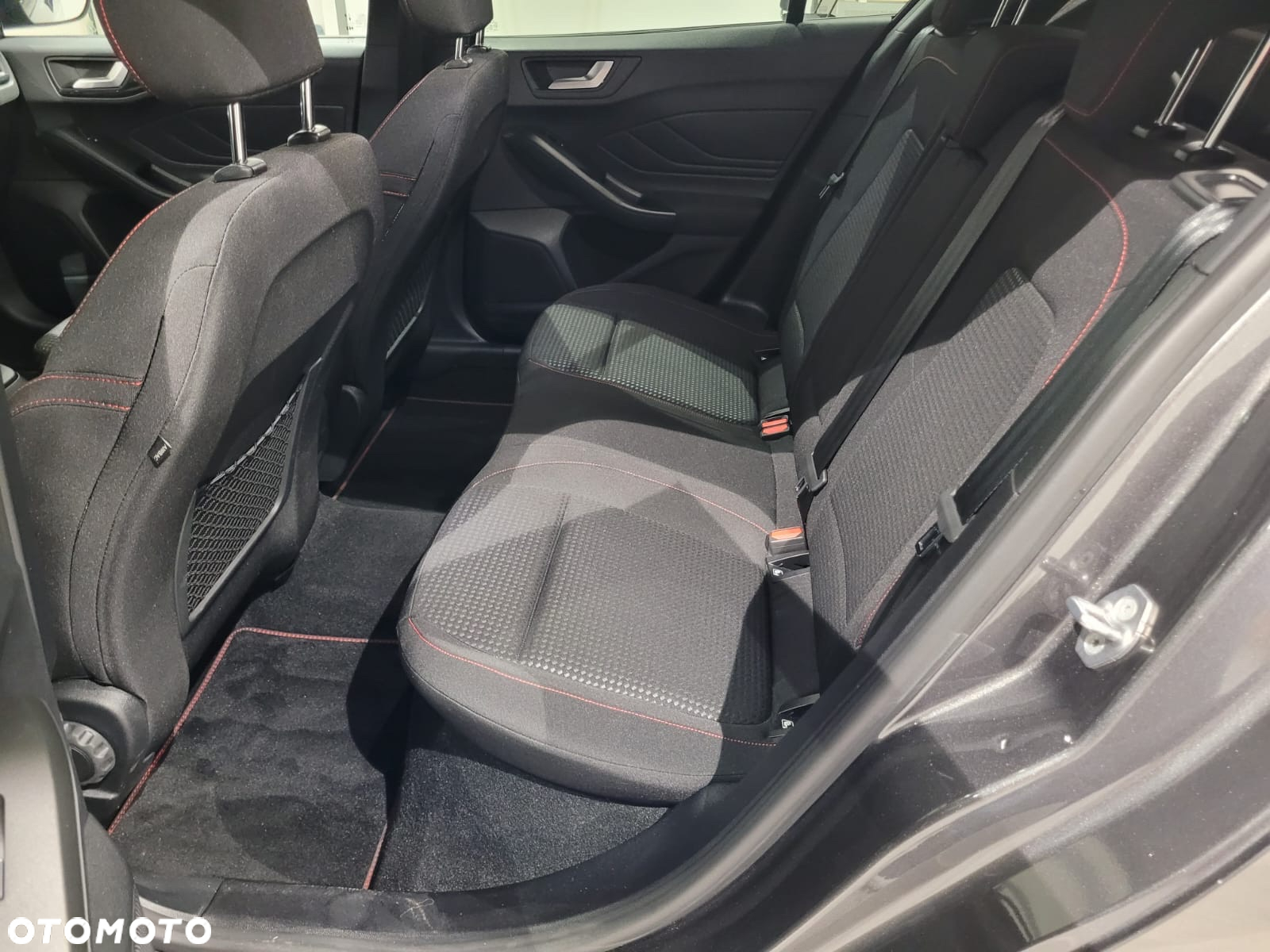 Ford Focus 1.0 EcoBoost mHEV ST-Line Style - 26