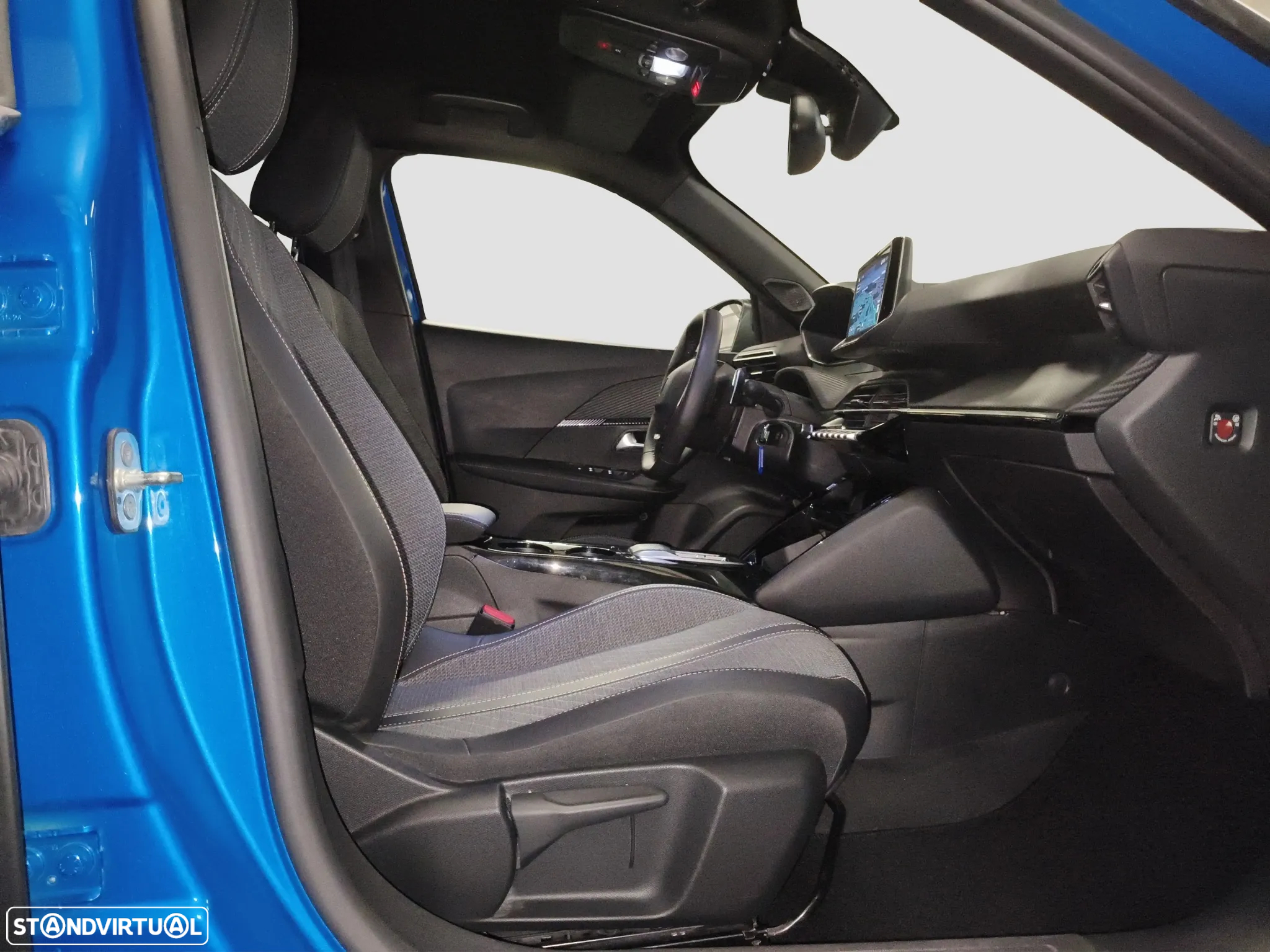 Peugeot 2008 1.2 PureTech Allure EAT8 - 27