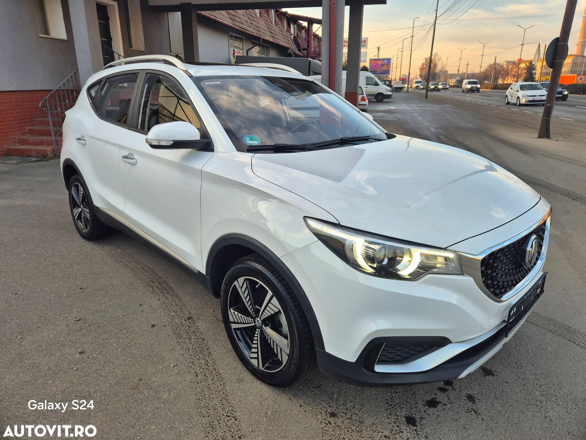 MG ZS EV Luxury - 26