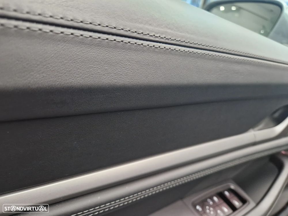 Porsche Taycan Standard - 34