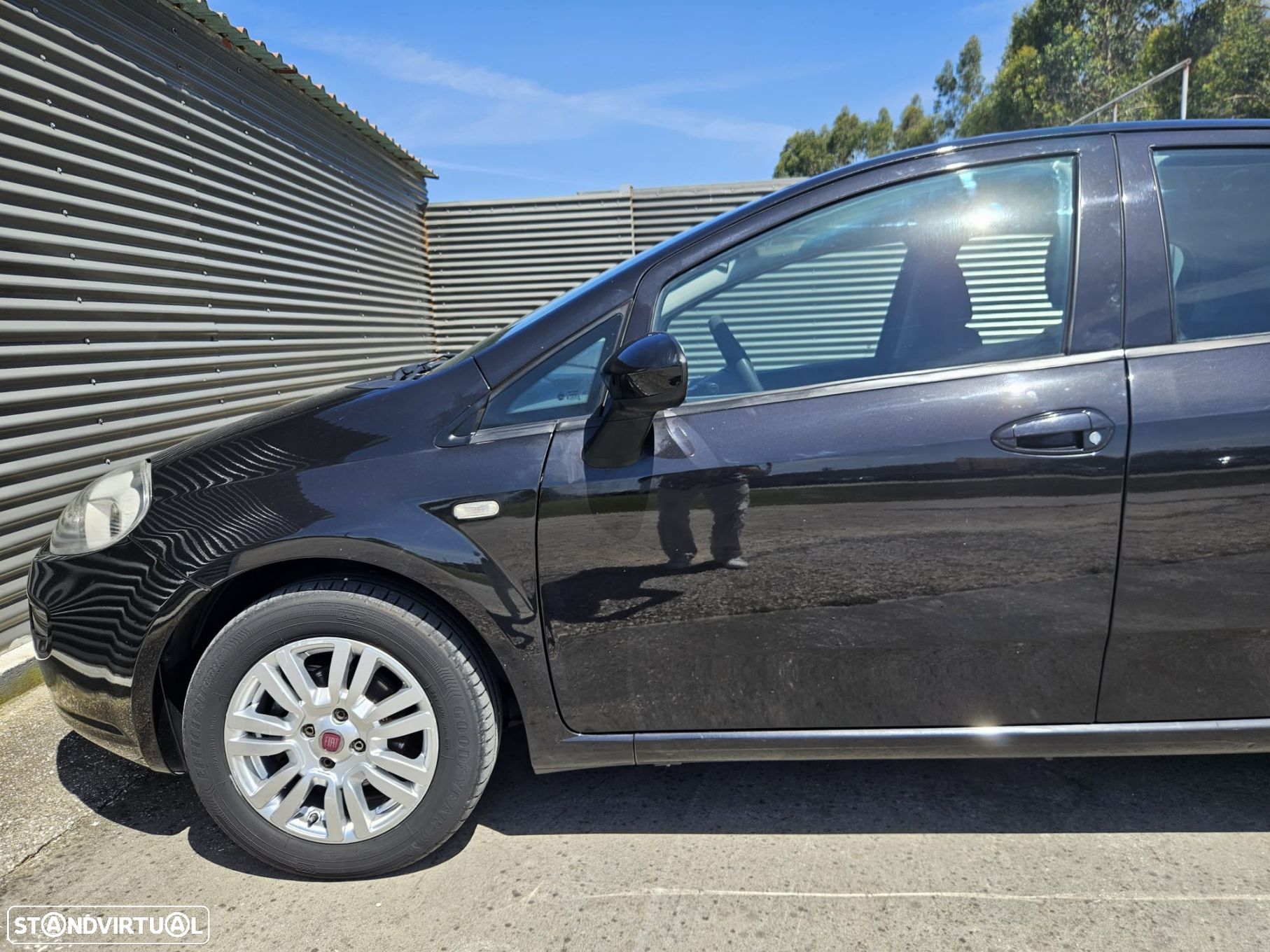 Fiat Punto 1.3 M-Jet Lounge S&S - 14