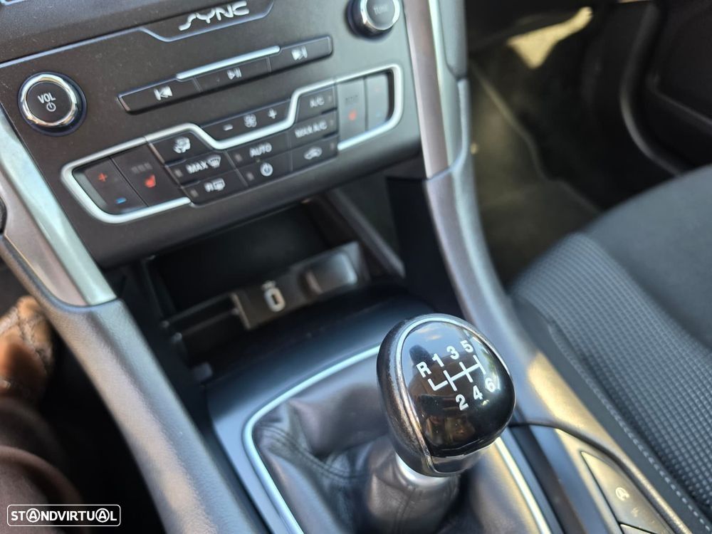 Ford Mondeo - 9