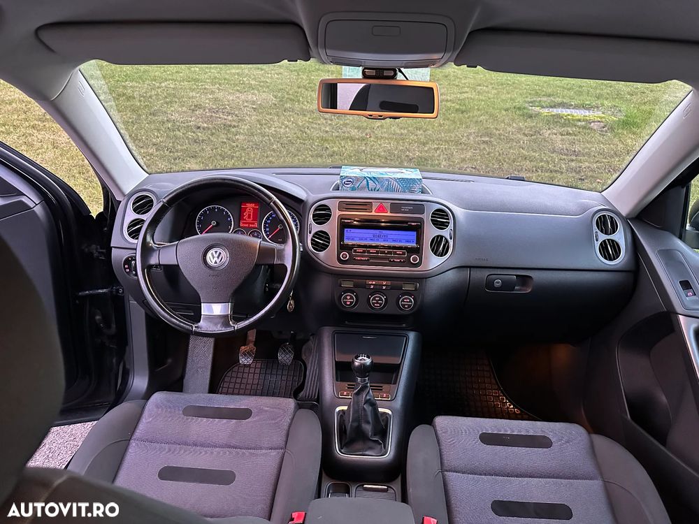 Volkswagen Tiguan - 9