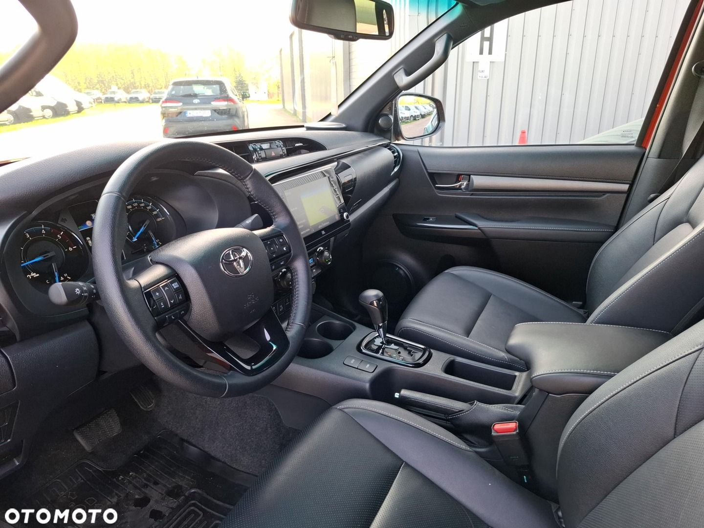 Toyota Hilux 2.8 D-4D Double Cab Invincible Sport 4x4 - 13