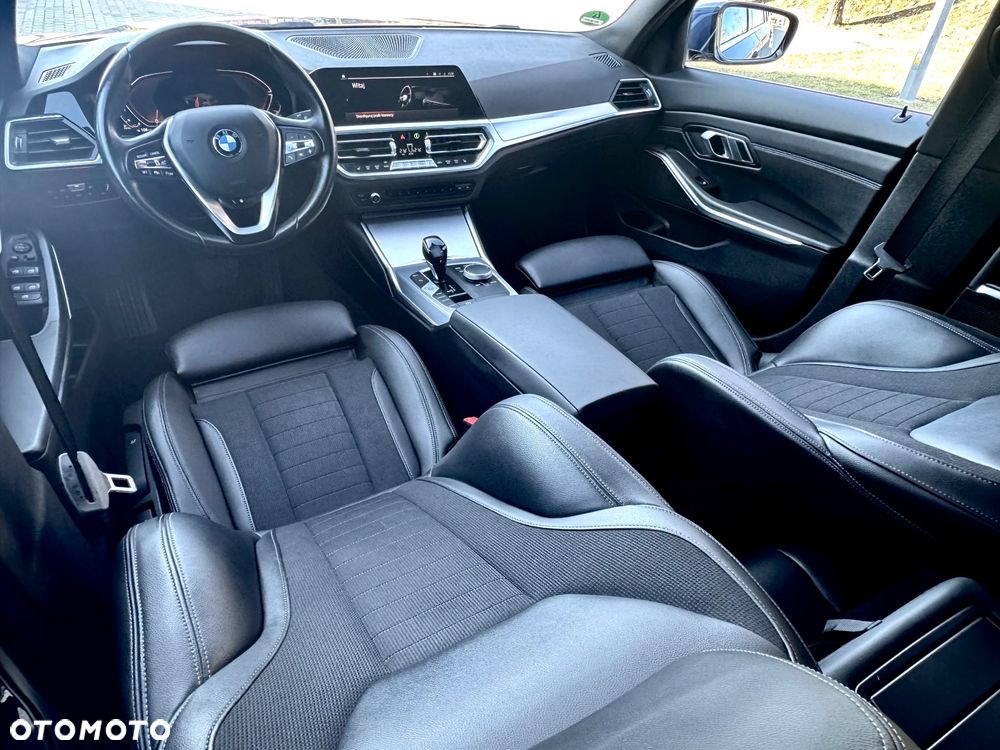 BMW Seria 3 330d xDrive MHEV Luxury Line - 27