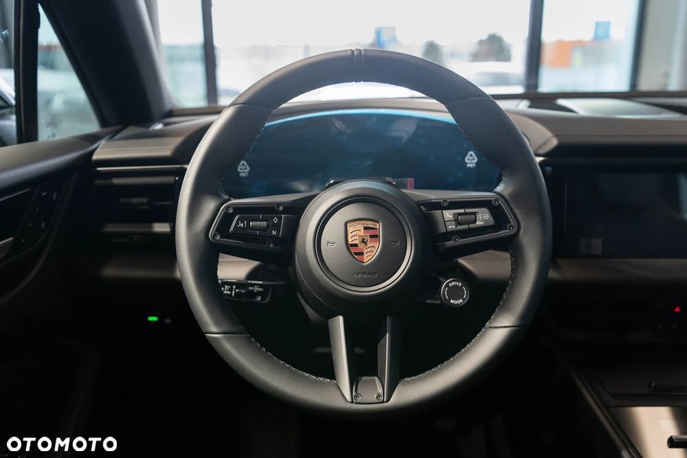 Porsche Macan - 16