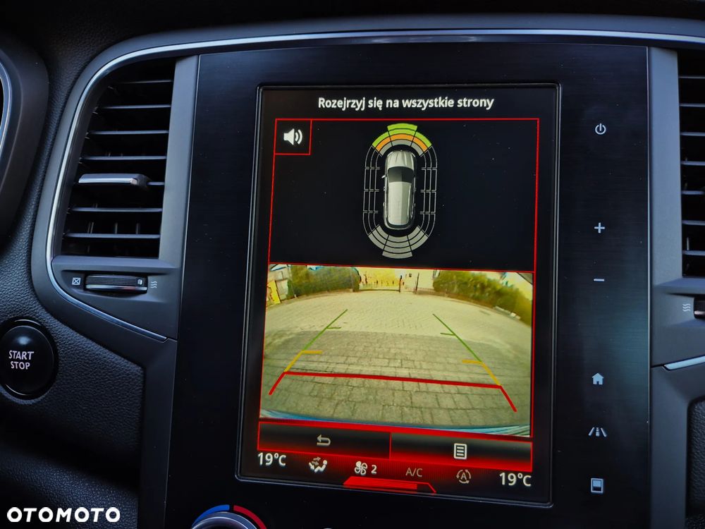 Renault Megane ENERGY TCe 205 EDC GT - 25