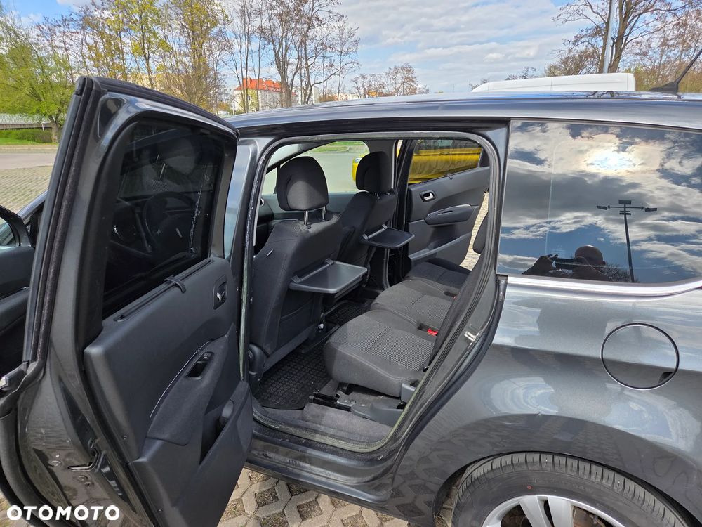 Peugeot 5008 2.0 HDi Family 7os - 7