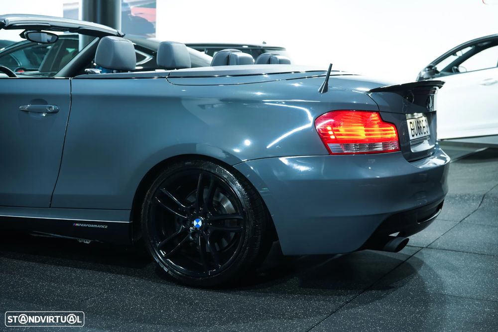 BMW 120 d Cabrio Limited Edition Lifestyle c/ M Sport Pack - 9
