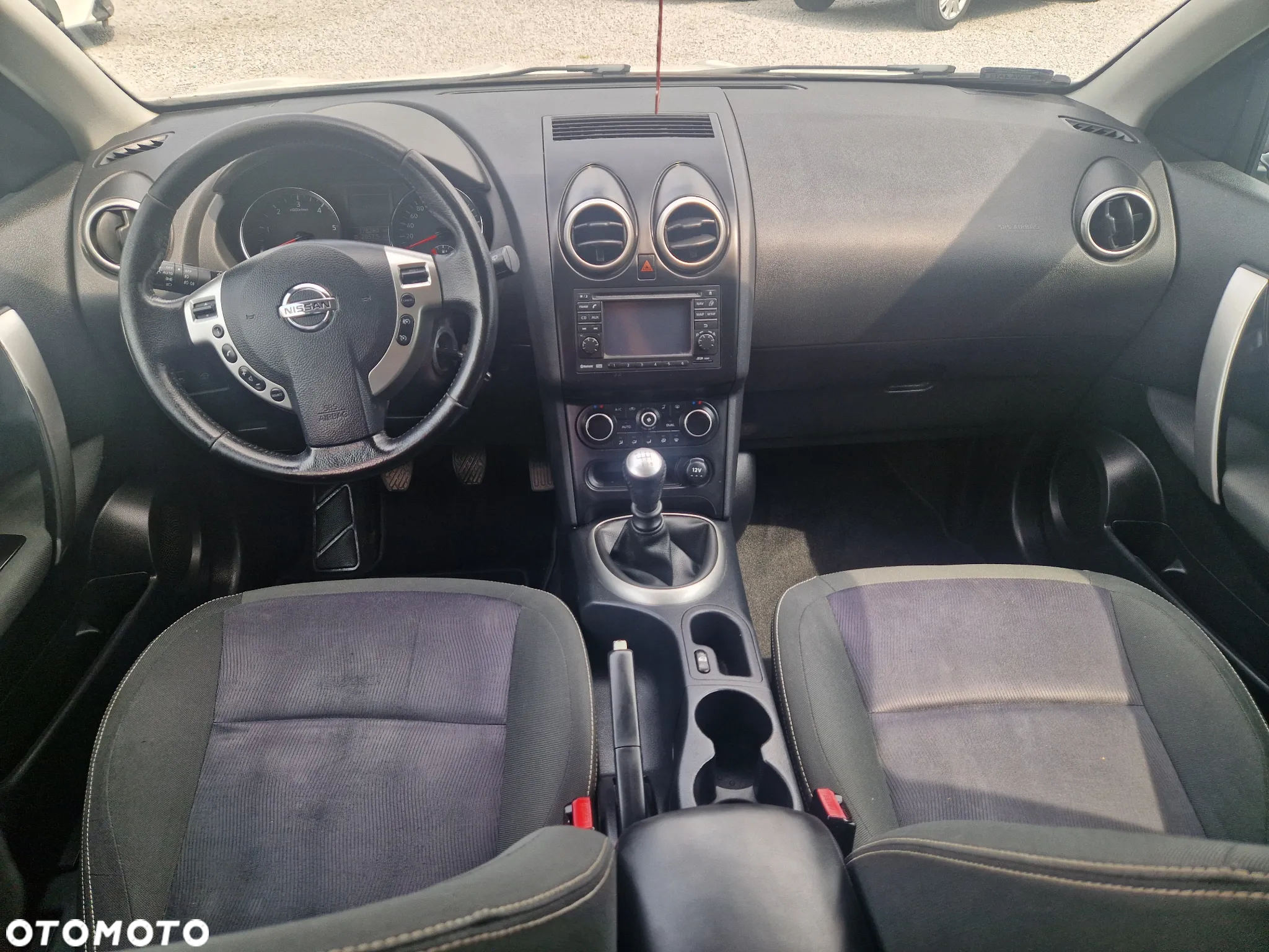 Nissan Qashqai 1.6 DCi 4x4 Black Edition EU6 - 10