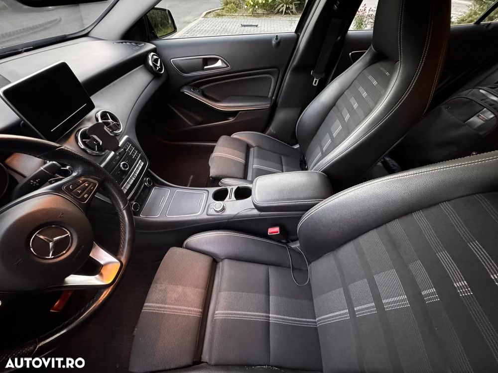 Mercedes-Benz GLA 200 d 4MATIC Aut. - 10