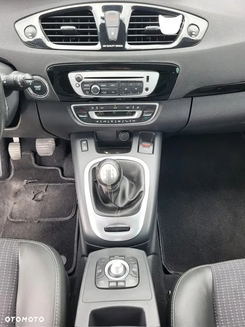 Renault Scenic 1.6 dCi Energy Bose Edition S&S - 11