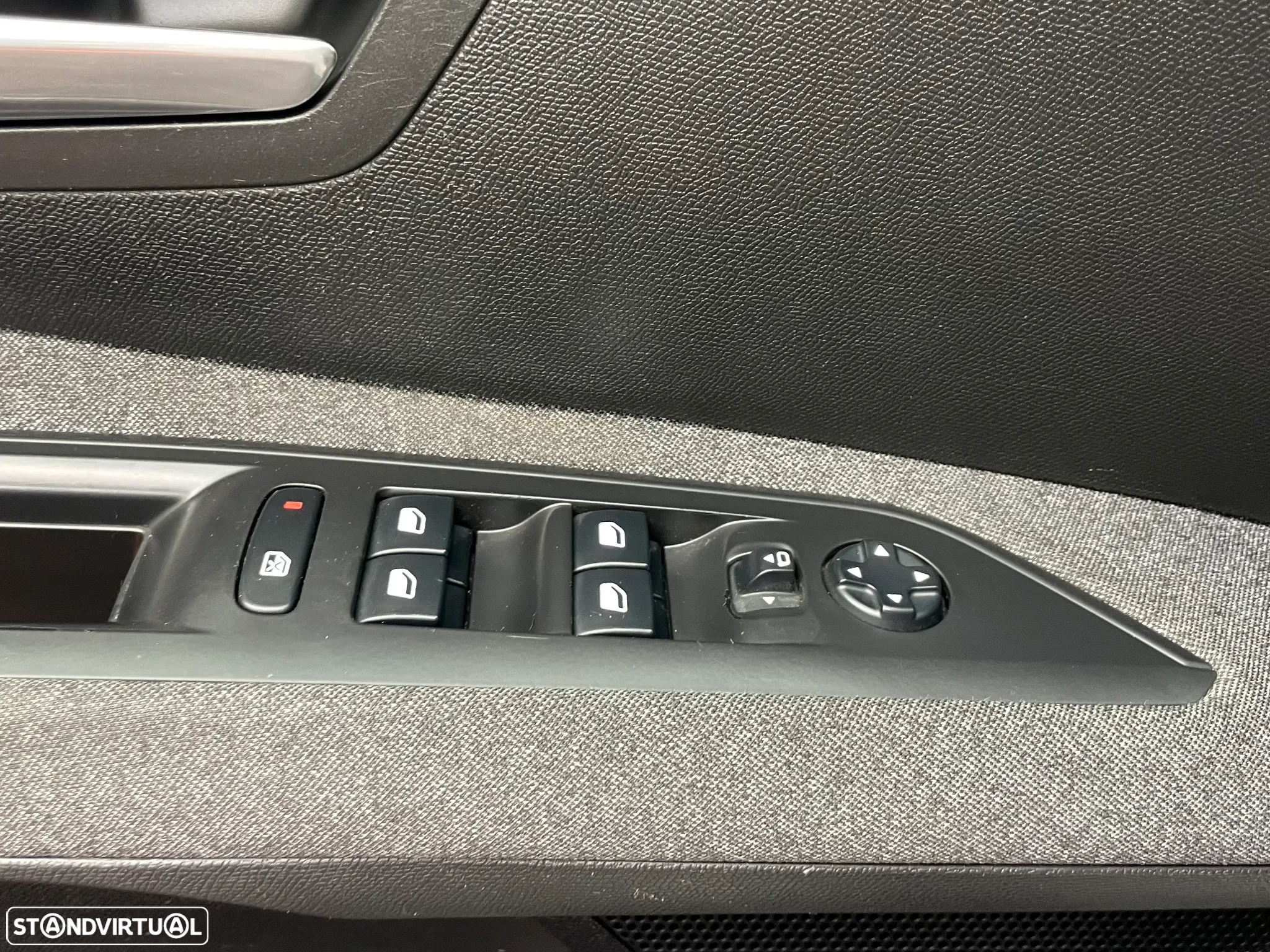 Peugeot 5008 1.6 BlueHDi Style EAT6 - 24