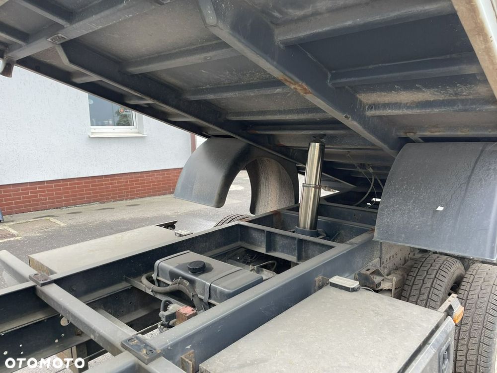 Iveco 70C15 Wywrotka 3-strony Kontener Śmieciarka 6-osób 2013 - 9