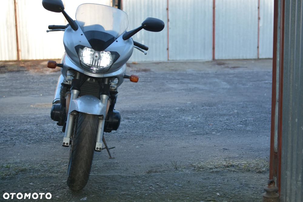 Kawasaki ZR - 8