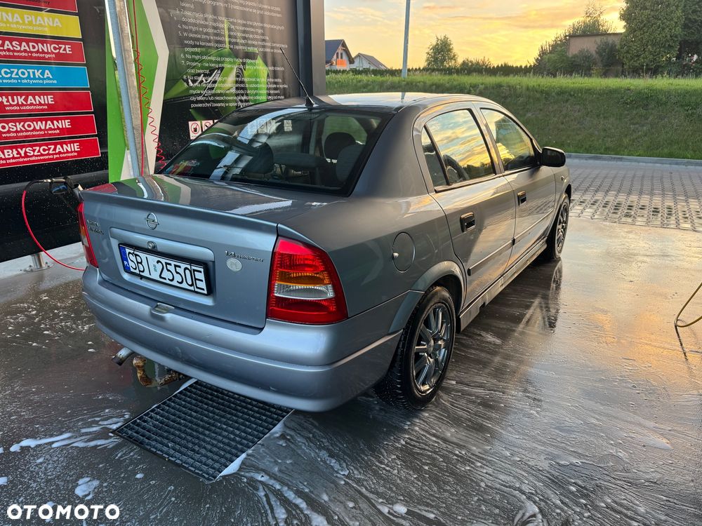 Opel Astra 1.4 Start - 4